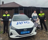 На Ставрополье автоинспекторы доставили в больницу девочку, проглотившую монету