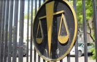 В Ессентуках бывший заместитель главы администрации города главный специалист отдела земельных отношений обвиняются в ряде преступлений