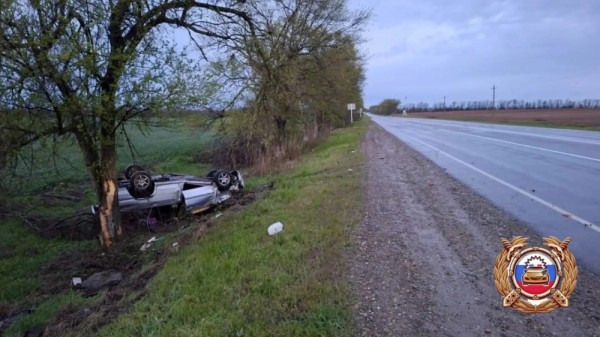 На Ставрополье в перевернутом автомобиле найдено тело молодого человека
