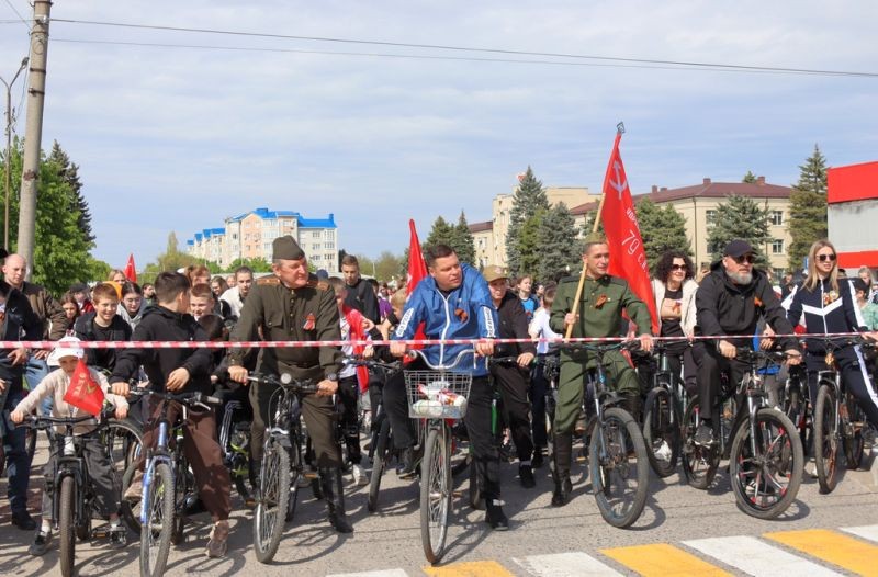 В Зеленокумске состоялся велопробег в честь Дня Победы