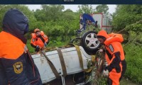 На Ставрополье  в реке затонул автомобиль