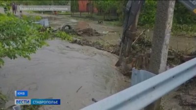Ливни с градом привели к задержкам рейсов в аэропорту Минвод