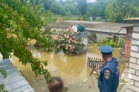 МЧС Ставрополья продолжает помогать пострадавшим от паводка МЧС Ставрополья продолжает помогать пострадавшим от паводка