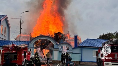 Пожар вспыхнул в Свято-Никольской церкви в Ессентуках Пожар вспыхнул в Свято-Никольской церкви в Ессентуках