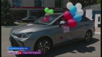 В Махачкале участнику СВО Магомеду Гитинову вручили автомобиль В Махачкале участнику СВО Магомеду Гитинову вручили автомобиль