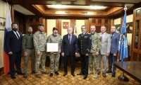 Полпред Юрий Чайка вручил командованию и личному составу «Терека» благодарственное письмо Полпред Юрий Чайка вручил командованию и личному составу «Терека» благодарственное письмо