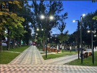 Сквер Декабристов в Ставрополе осветили дизайнерские фонари Сквер Декабристов в Ставрополе осветили дизайнерские фонари