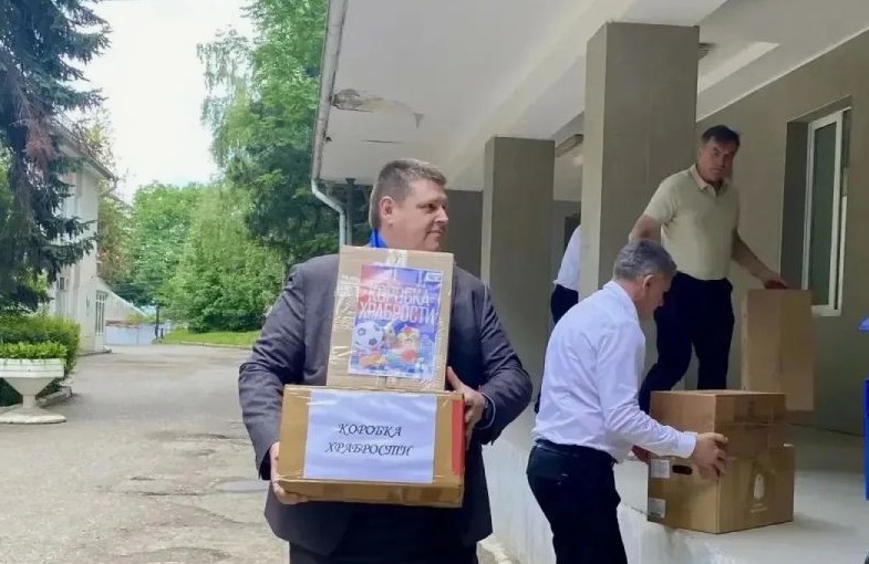Жители Кисловодска собрали «Коробку храбрости» для маленьких пациентов больницы Жители Кисловодска собрали «Коробку храбрости» для маленьких пациентов больницы