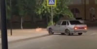 В Минеральных Водах 19‑летний водитель без прав катался по тротуарам парка