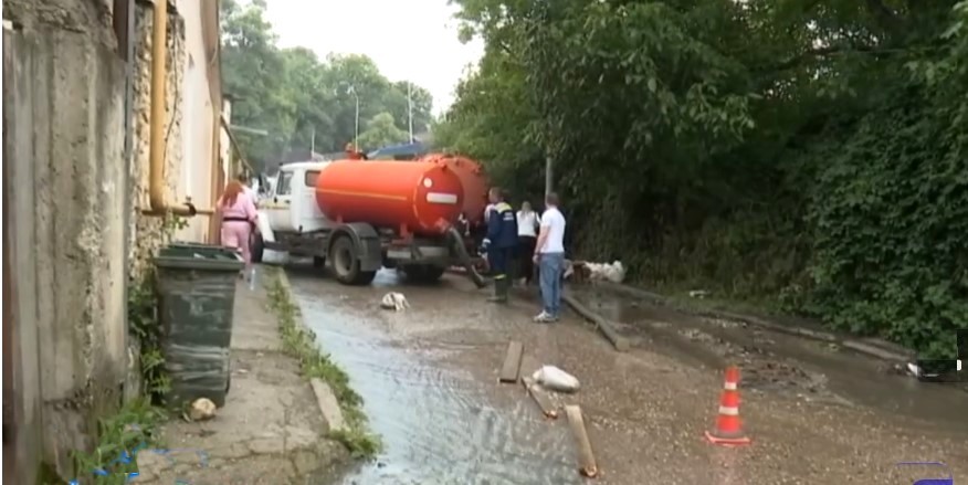 В Кисловодске снова ограничили подачу воды В Кисловодске снова ограничили подачу воды