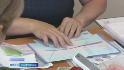 Абитуриенты заполняют вузовские коридоры Абитуриенты заполняют вузовские коридоры