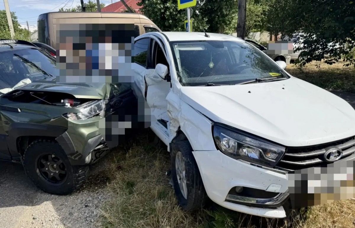 На Ставрополье начинающий водитель спровоцировал аварию На Ставрополье начинающий водитель спровоцировал аварию