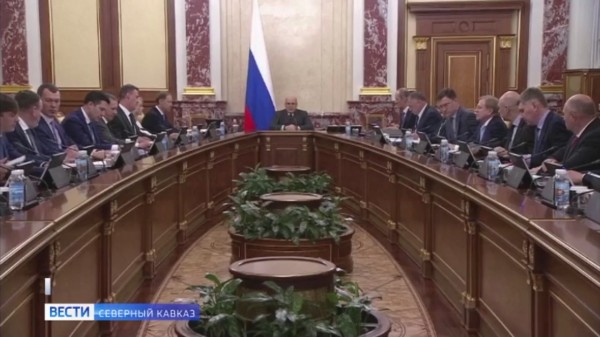 Более 4, 4 млрд рублей дополнительно выделят Дагестану и Чечне на восстановление жилья после паводков