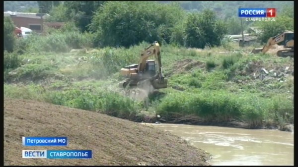 На Ставрополье расчищают русло реки Калаус