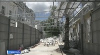 В Ставрополе начали сносить кафе-самострой на проспекте Октябрьской Революции