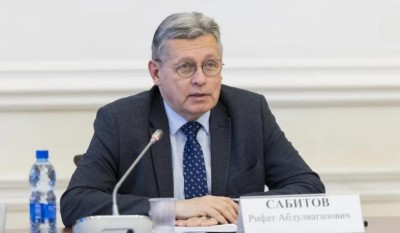 Рифат Сабитов: «Китайский бизнес рассматривает РФ не как еще одну площадку или опциональный рынок, а как ключевого партнера» Рифат Сабитов: «Китайский бизнес рассматривает РФ не как еще одну площадку или опциональный рынок, а как ключевого партнера»