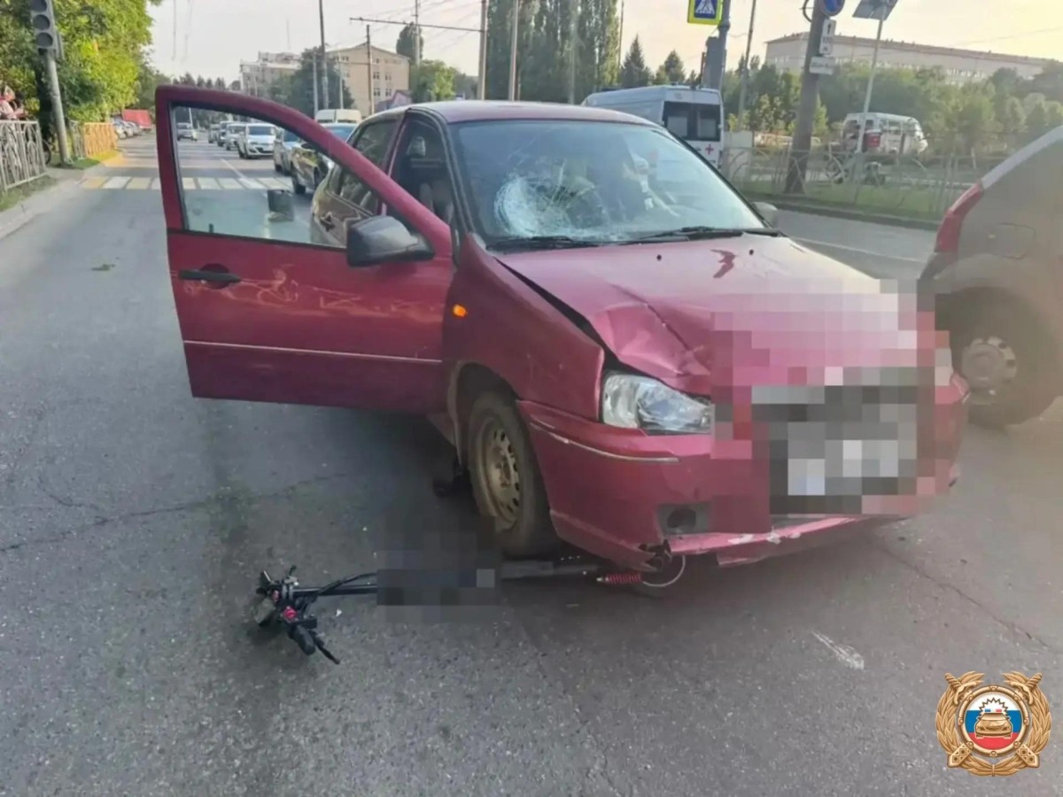 В Ставрополе водитель «Лады» сбил самокатчика В Ставрополе водитель «Лады» сбил самокатчика