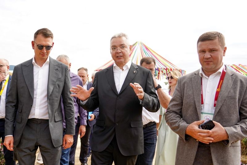 Владимир Путин приветствовал участников и гостей чемпионата России по пахоте Владимир Путин приветствовал участников и гостей чемпионата России по пахоте