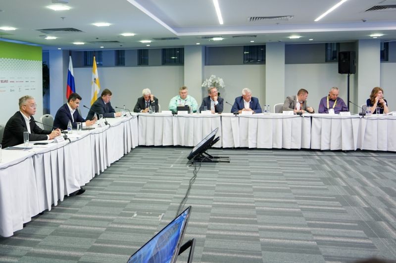 Глава Ставрополья провел заседание комиссии Госсовета РФ по направлению «Сельское хозяйство» Глава Ставрополья провел заседание комиссии Госсовета РФ по направлению «Сельское хозяйство»