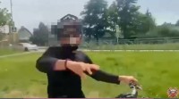 В Ставрополе агрессивный подросток на питбайке вступил в перепалку с полицейскими В Ставрополе агрессивный подросток на питбайке вступил в перепалку с полицейскими