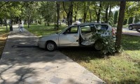 В Ессентуках водитель врезался в фонарь
