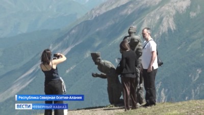 На курорте "Мамисон" в Северной Осетии проходит арт-фестиваль "Лисри" На курорте "Мамисон" в Северной Осетии проходит арт-фестиваль "Лисри"