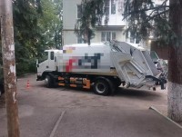 В Кисловодске водитель мусоровоз сбил насмерть пешехода