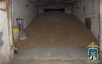 На Ставрополье мужчина украл с фермы две тонны зерна На Ставрополье мужчина украл с фермы две тонны зерна