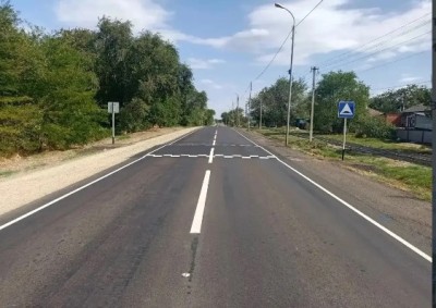 На Ставрополье обновляют трассу Сенгилеевское – Новотроицкая, связывающую несколько населенных пунктов На Ставрополье обновляют трассу Сенгилеевское – Новотроицкая, связывающую несколько населенных пунктов