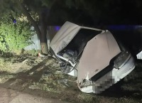На Ставрополье подросток решил покататься на автомобиле родителей и устроил ДТП На Ставрополье подросток решил покататься на автомобиле родителей и устроил ДТП