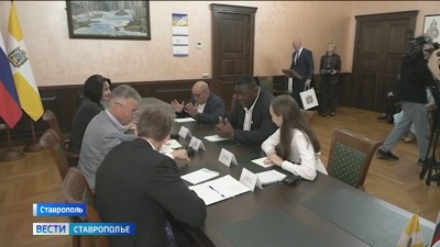 Кубинский спортсмен, пятикратный олимпийский чемпион по греко-римской борьбе приехал на Ставрополье Кубинский спортсмен, пятикратный олимпийский чемпион по греко-римской борьбе приехал на Ставрополье