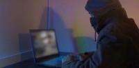 Прокуратура помогла пенсионеру вернуть более 1 млн рублей, украденных мошенниками Прокуратура помогла пенсионеру вернуть более 1 млн рублей, украденных мошенниками