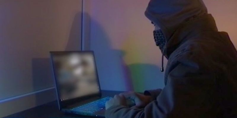 Прокуратура помогла пенсионеру вернуть более 1 млн рублей, украденных мошенниками Прокуратура помогла пенсионеру вернуть более 1 млн рублей, украденных мошенниками