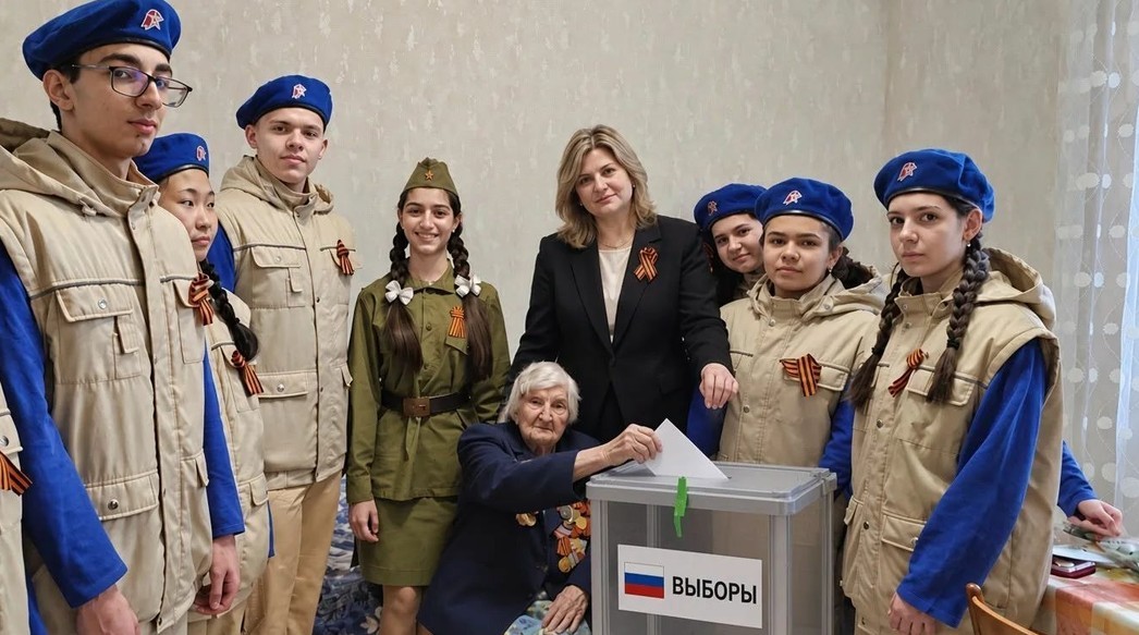 На выборах в Предгорье проголосовала 103-летняя ветеран войны На выборах в Предгорье проголосовала 103-летняя ветеран войны
