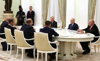 Владимир Путин встретился в Кремле с лидерами прошедших в Госдуму партий Владимир Путин встретился в Кремле с лидерами прошедших в Госдуму партий