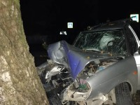 В Пятигорске водитель «Лады» погиб, врезавшись в дерево В Пятигорске водитель «Лады» погиб, врезавшись в дерево