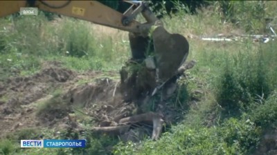 На Ставрополье продолжается расчистка реки Калаус На Ставрополье продолжается расчистка реки Калаус
