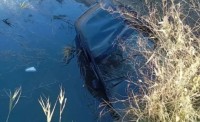 На Ставрополье "Лада Приора" улетела в канал: есть погибший
