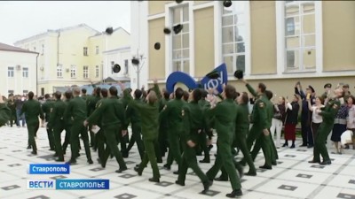 Выпуск офицеров прошёл на Ставрополье: как это было Выпуск офицеров прошёл на Ставрополье: как это было