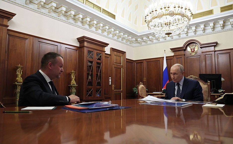 Владимир Путин полностью меняет облик транспортной отрасли страны Владимир Путин полностью меняет облик транспортной отрасли страны