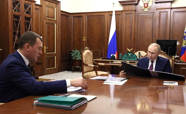Владимир Путин: деньги должны идти на поддержку спорта, а не машины и секретарей